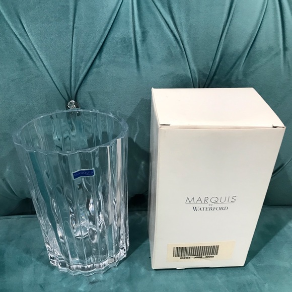 Marquis by Waterford 8" Lead Crystal Oval Vase #156027 Signed, Made in Japan - Picture 8 of 10